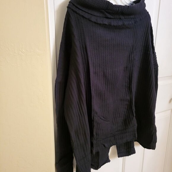 FREE PEOPLE Juicy long sleeve top Nior Black MEDIUM Split Back Sweater- NWT - Picture 8 of 13